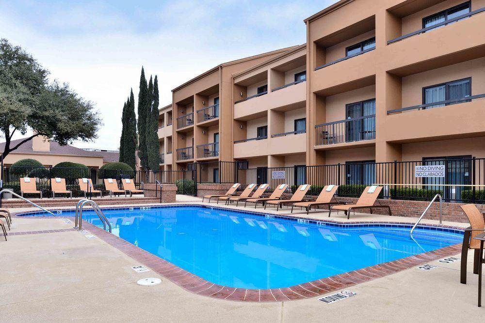 Courtyard By Marriott Dallas Northwest Exterior foto